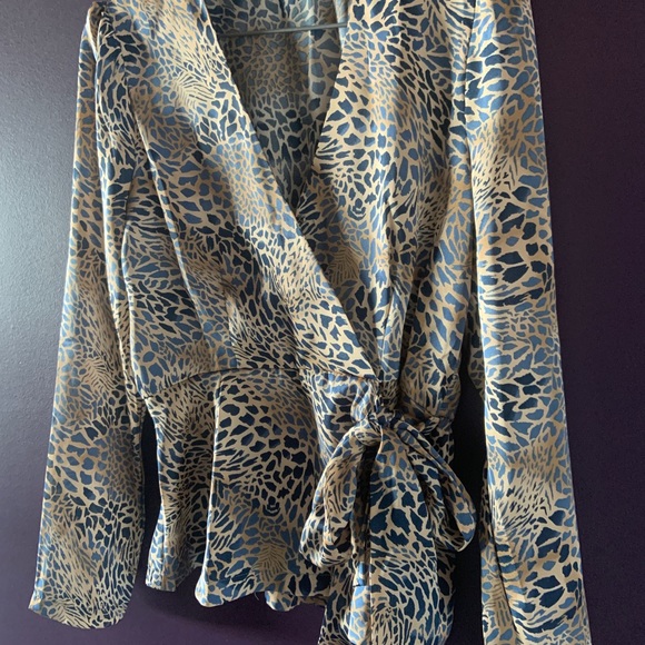 Silky Leopard Print Wrap Top - Picture 3 of 4